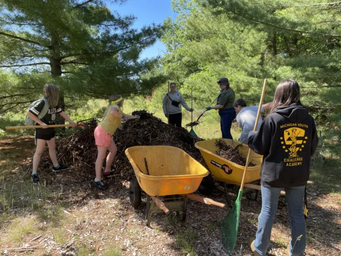 Boys and Girls Club volunteers to improve Island Park